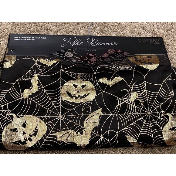 Coterie Spooky Halloween 16 x 80 in Table Runner Black Velvet Metallic Printed - Picture 3 of 3